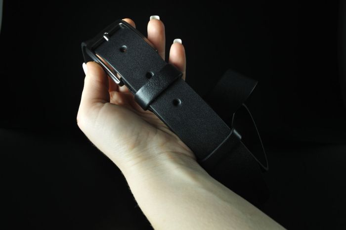 Чоловічий шкіряний ремінь Kremen чорний гладкий 3,5 см (класична пряжка)