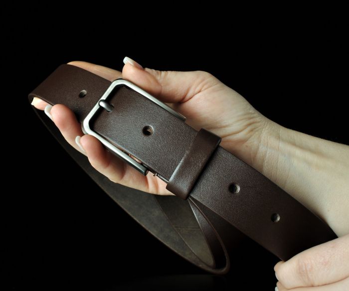 Чоловічий шкіряний ремінь Kremen батал коричневий гладкий 3,5 см (класична пряжка)