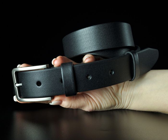 Чоловічий шкіряний ремінь Kremen батал чорний гладкий 3,5 см (класична пряжка)