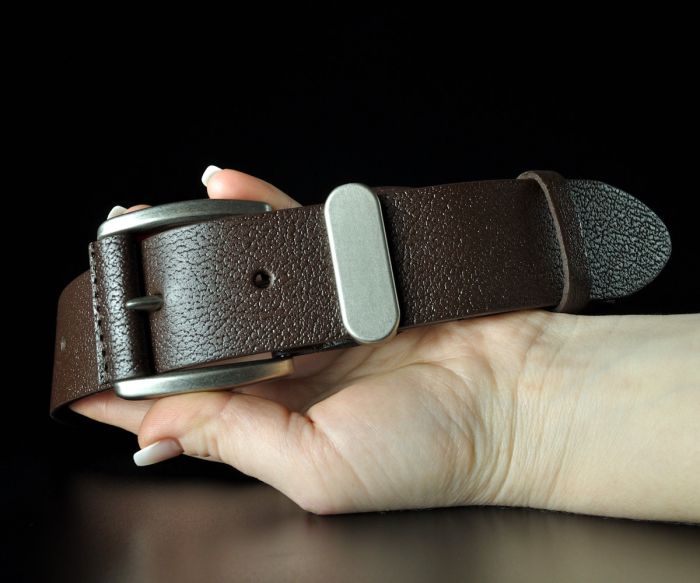 Чоловічий шкіряний ремінь Kremen коричневий структурний 4 см — 125 см (класична пряжка)