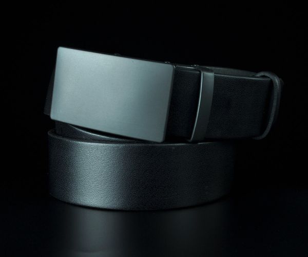 Чоловічий шкіряний ремінь Kremen чорний 3,7 см — 122 см (чорна матова пряжка автомат)