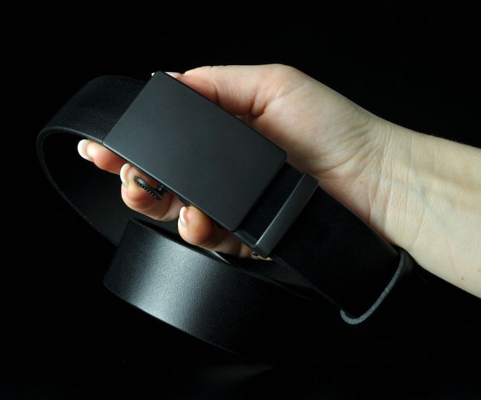 Чоловічий шкіряний ремінь Kremen чорний 3,7 см — 122 см (чорна матова пряжка автомат)