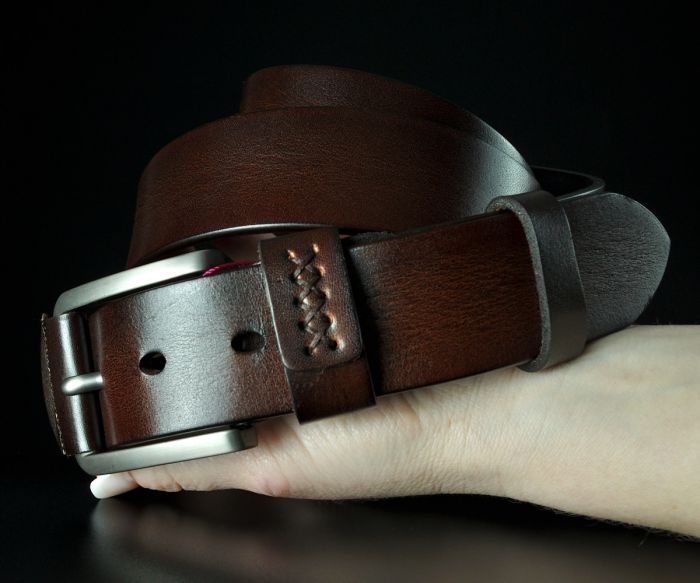 Темно-коричневий ремінь De Esse з шкіряною вставкою на пряжці та прошитою шлейкою (3,8 см)