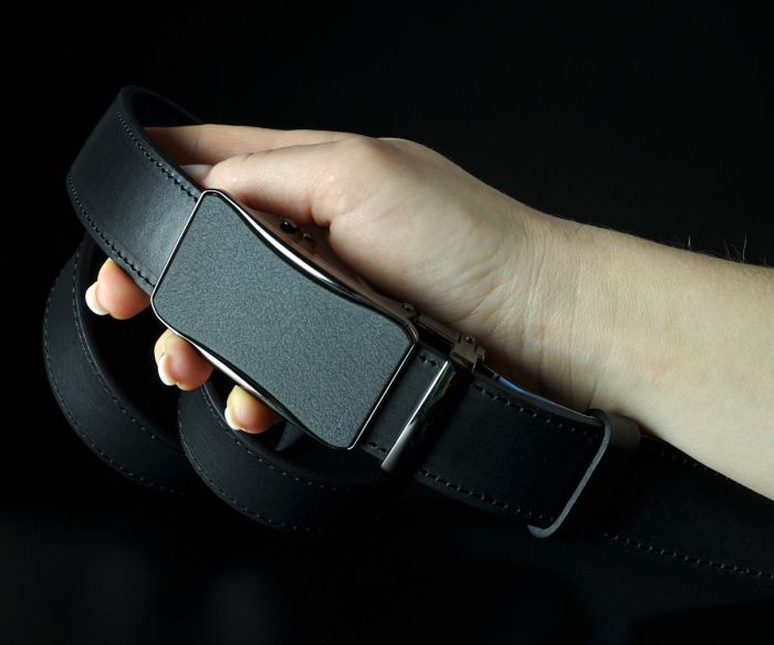 Чоловічий шкіряний ремінь-автомат SFIP чорний, прошитий по краях (3,5 см)