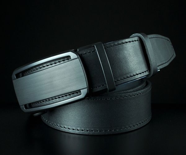 Чоловічий шкіряний ремінь SFIP чорний автомат, пряжка з вирізами (3,5 см)
