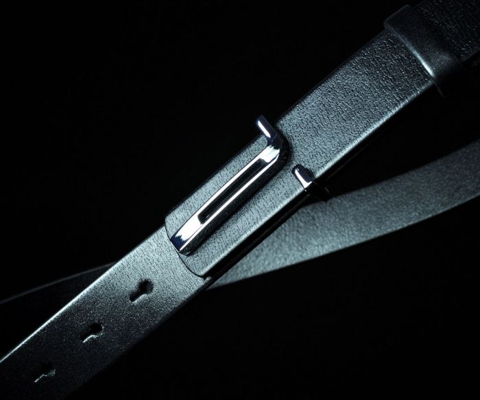 Жіночий шкіряний ремінь Kremen чорний, пряжка-гвоздик (3 см)