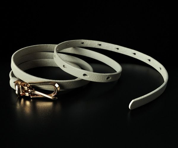 Жіночий вузький шкіряний ремінь Kremen бежевий, турецька шкіра (1 см)