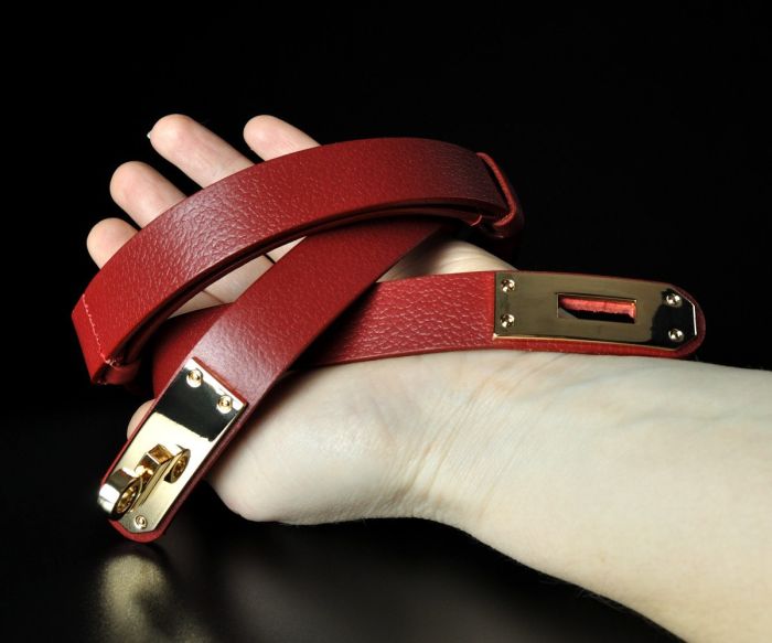 Жіночий шкіряний ремінь Kremen червоний, пряжка-замок (2 см)